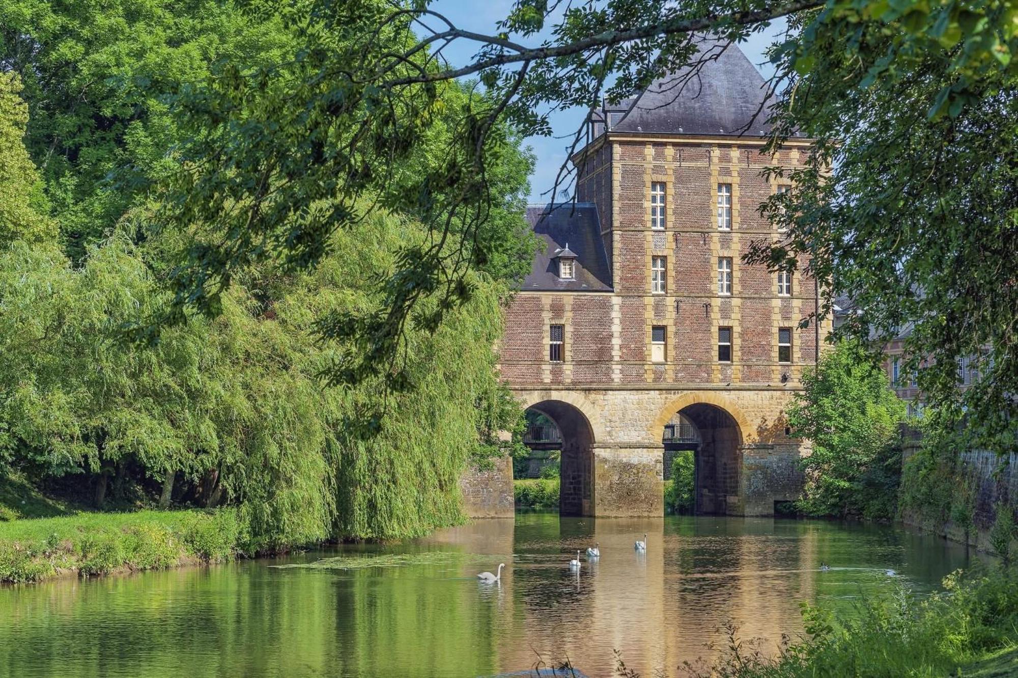 Le Petit Ardennais Charleville-Mézières 外观 照片